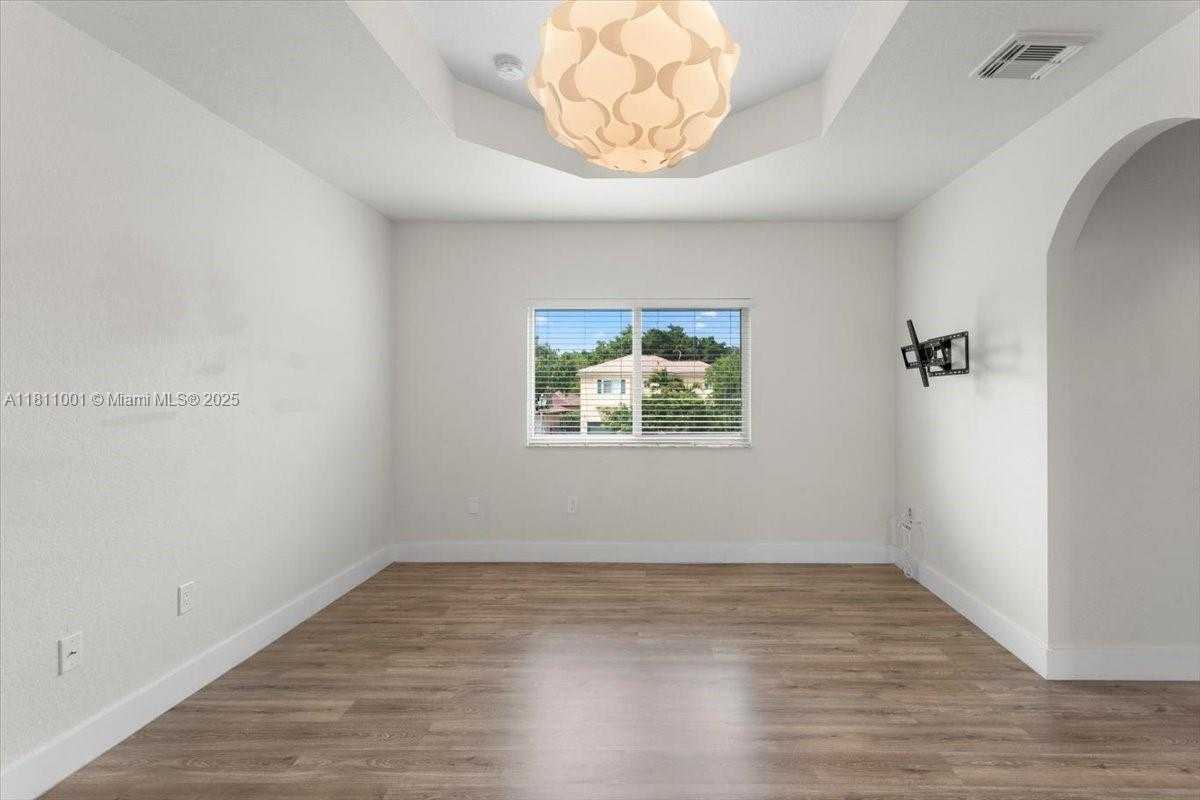 Small Image of 8773 SOUTH WEST 220TH LN, Cutler Bay Number 32