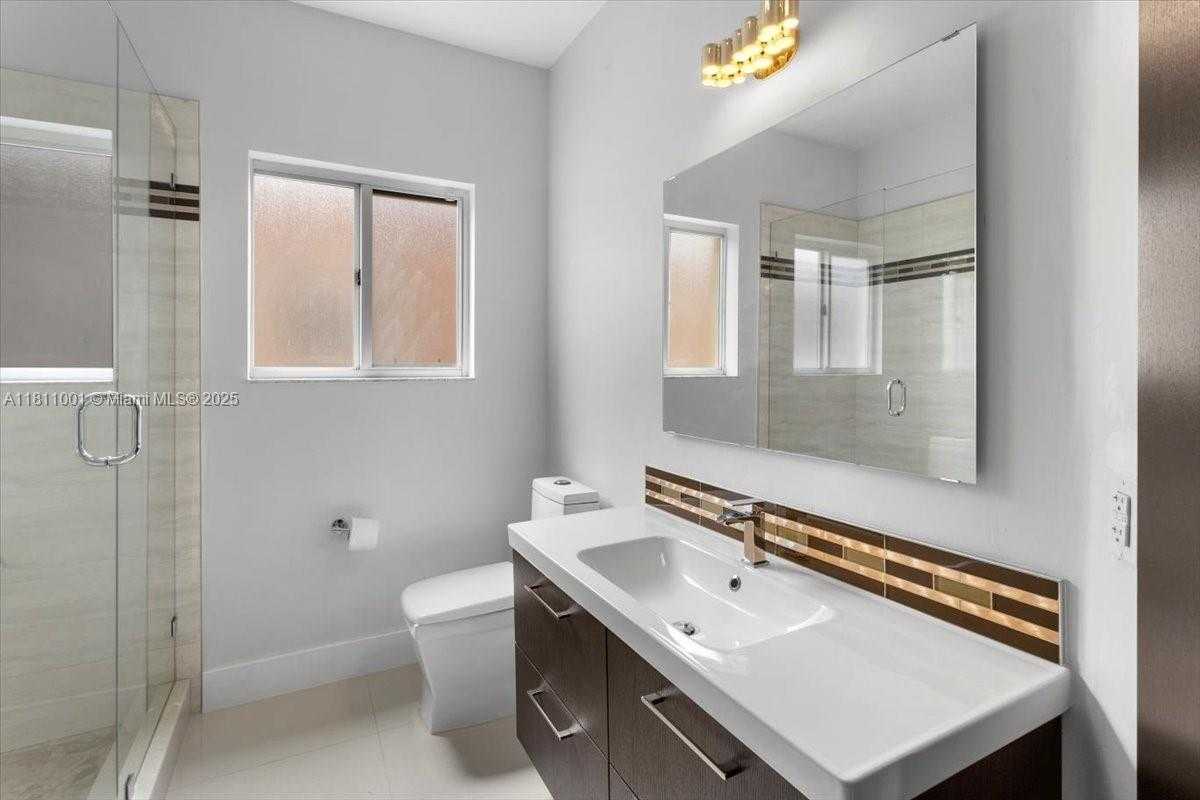 Small Image of 8773 SOUTH WEST 220TH LN, Cutler Bay Number 33