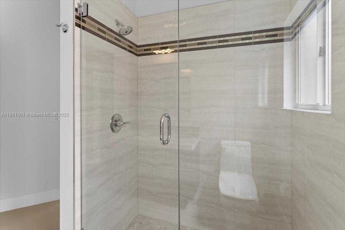 Small Image of 8773 SOUTH WEST 220TH LN, Cutler Bay Number 41