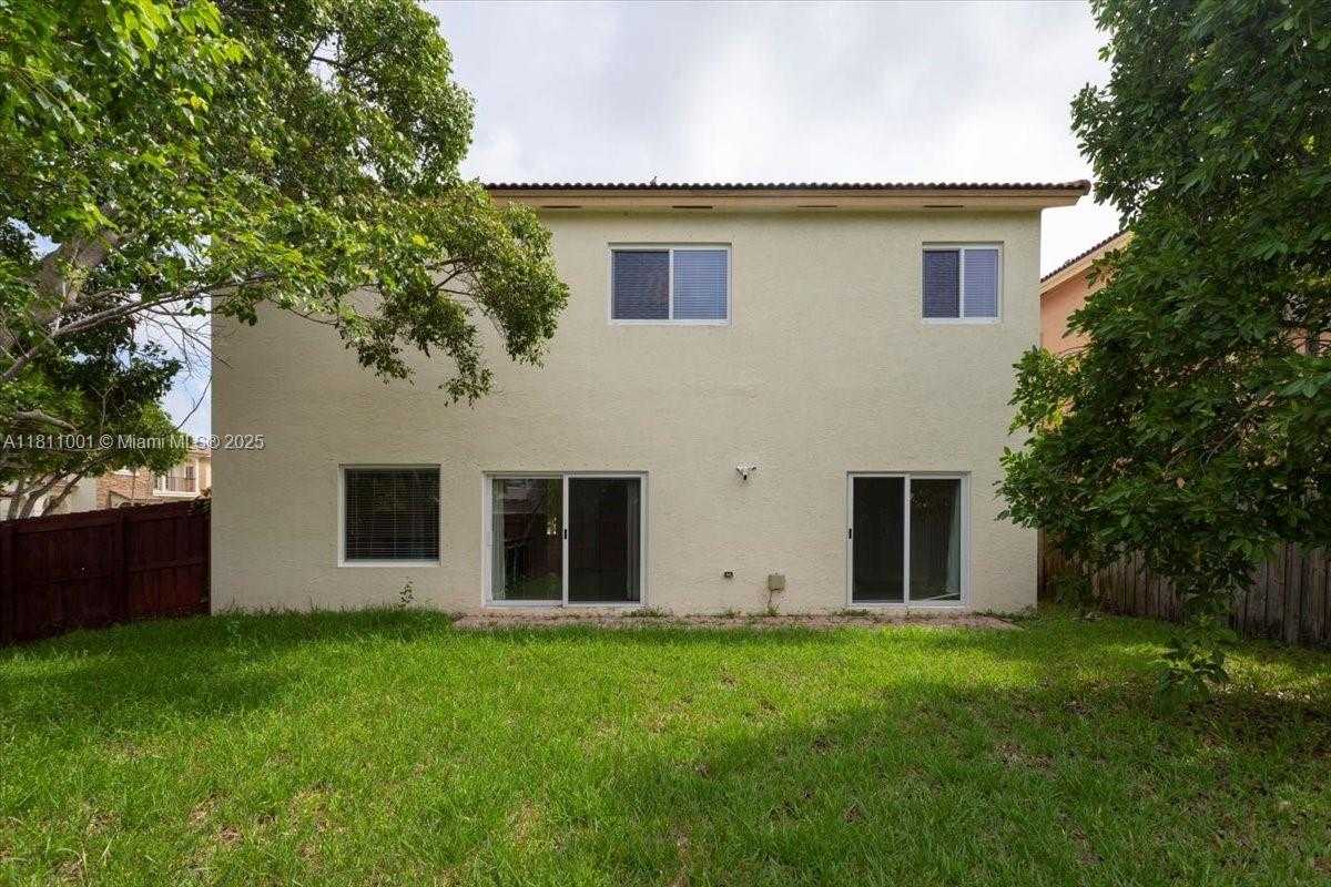 Small Image of 8773 SOUTH WEST 220TH LN, Cutler Bay Number 43