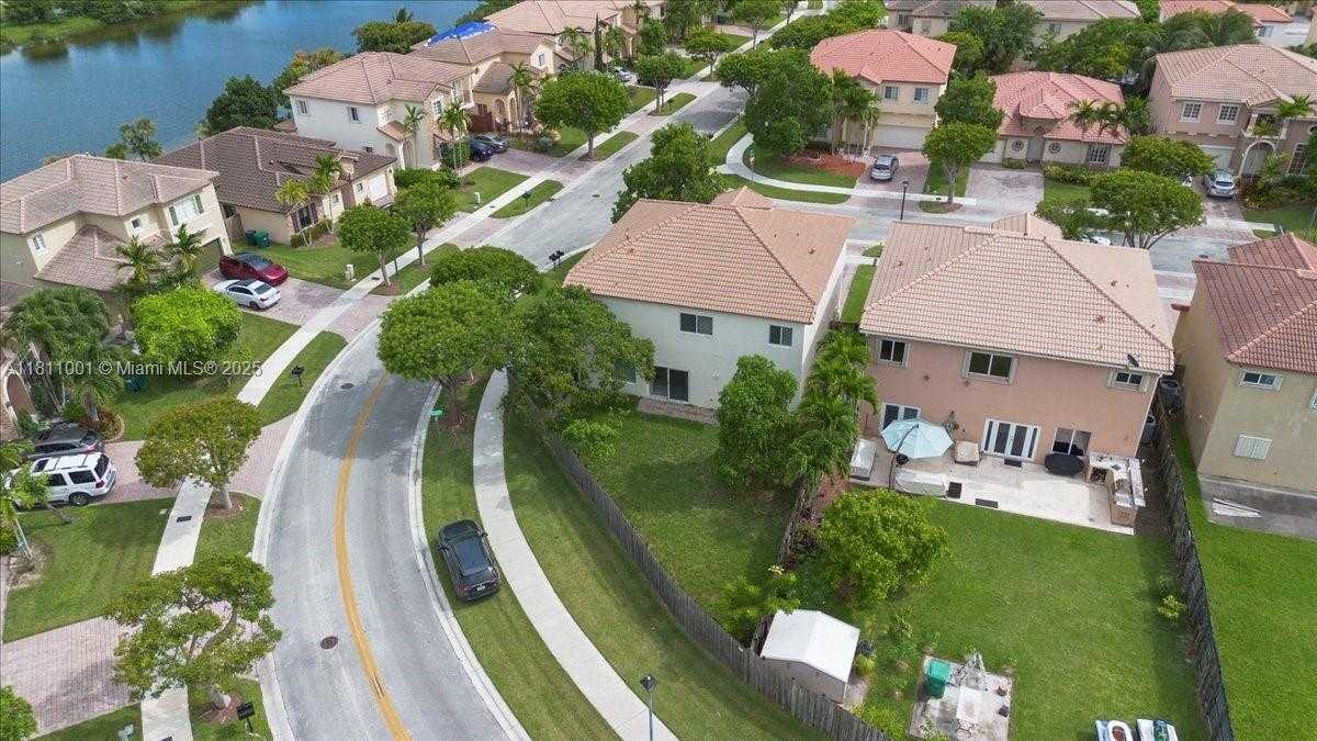 Small Image of 8773 SOUTH WEST 220TH LN, Cutler Bay Number 48
