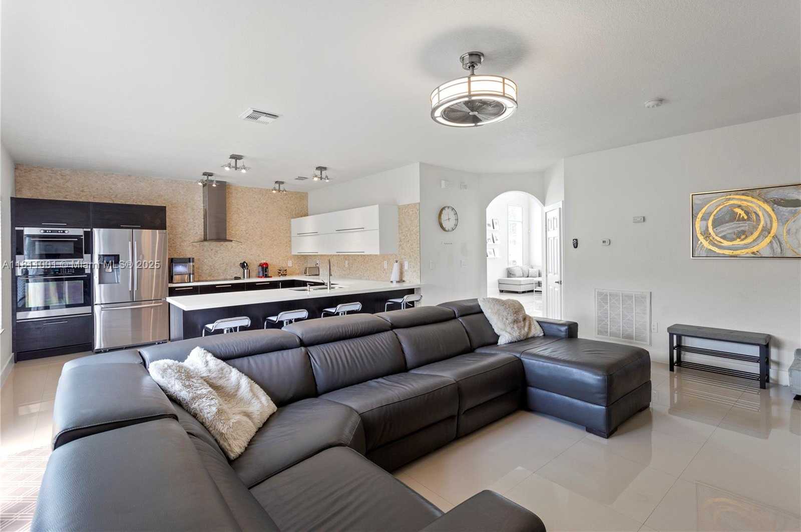 Small Image of 8773 SOUTH WEST 220TH LN, Cutler Bay Number 9