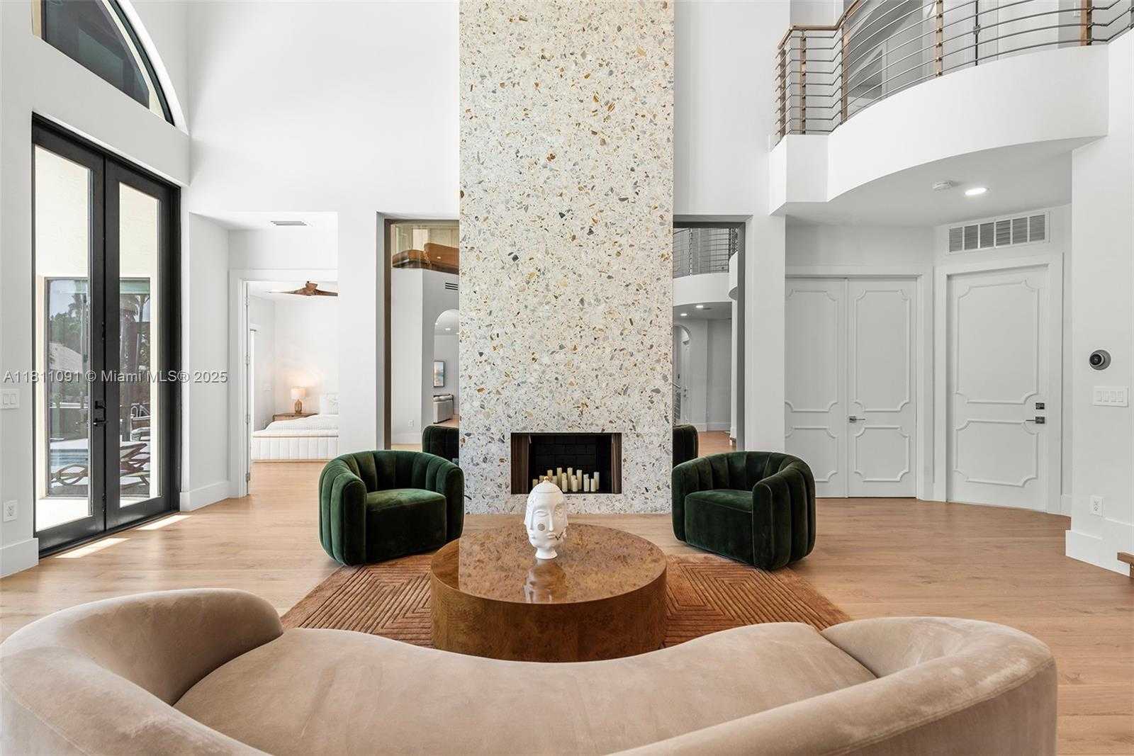 Small Image of 324 COCONUT ISLE DR, Fort Lauderdale Number 10