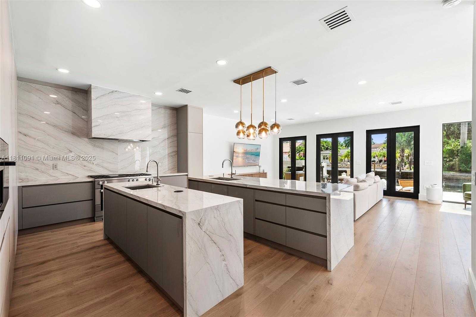 Small Image of 324 COCONUT ISLE DR, Fort Lauderdale Number 19