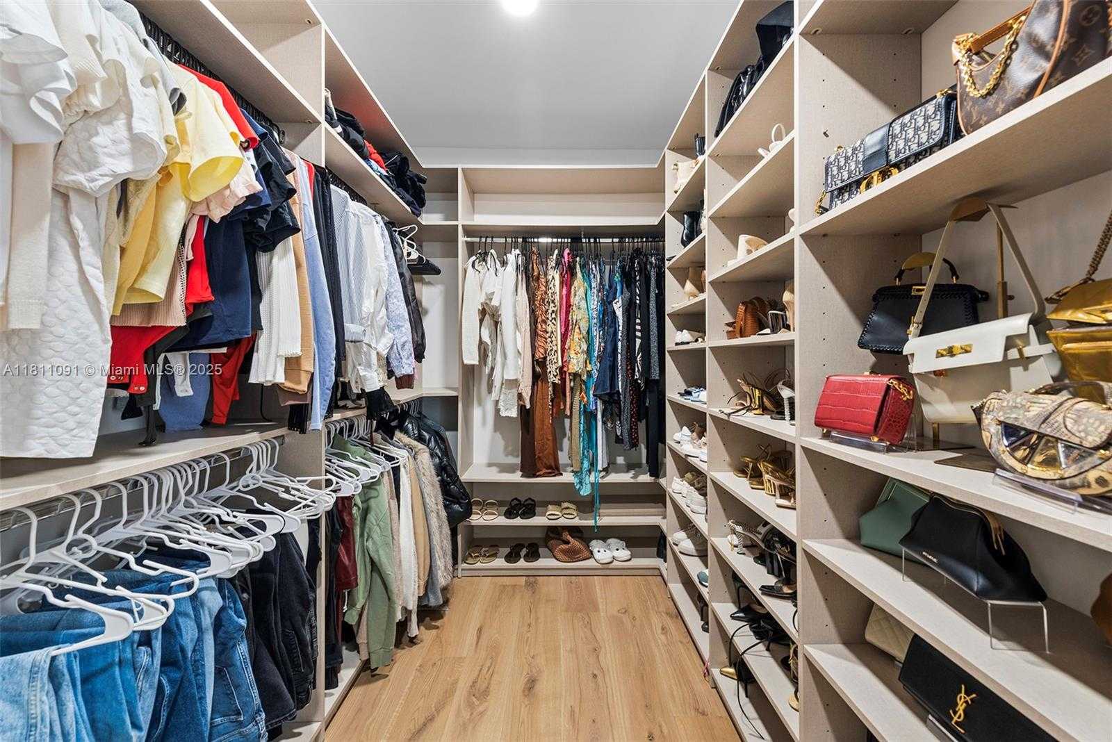 Small Image of 324 COCONUT ISLE DR, Fort Lauderdale Number 43