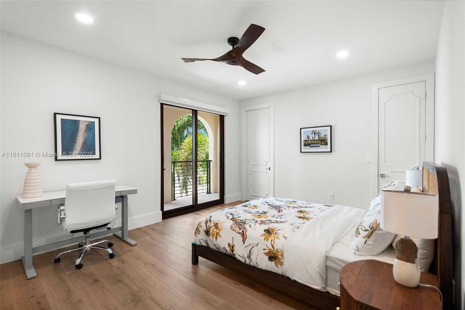 Small Image of 324 COCONUT ISLE DR, Fort Lauderdale Number 49
