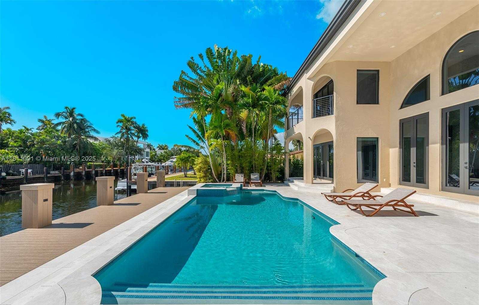 Small Image of 324 COCONUT ISLE DR, Fort Lauderdale Number 55