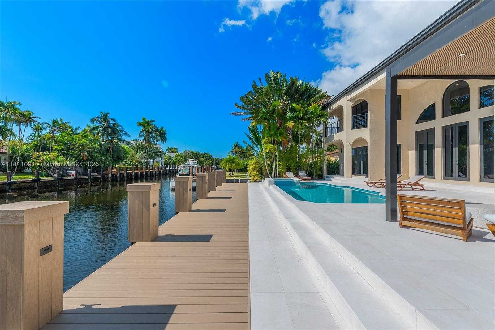 Small Image of 324 COCONUT ISLE DR, Fort Lauderdale Number 57