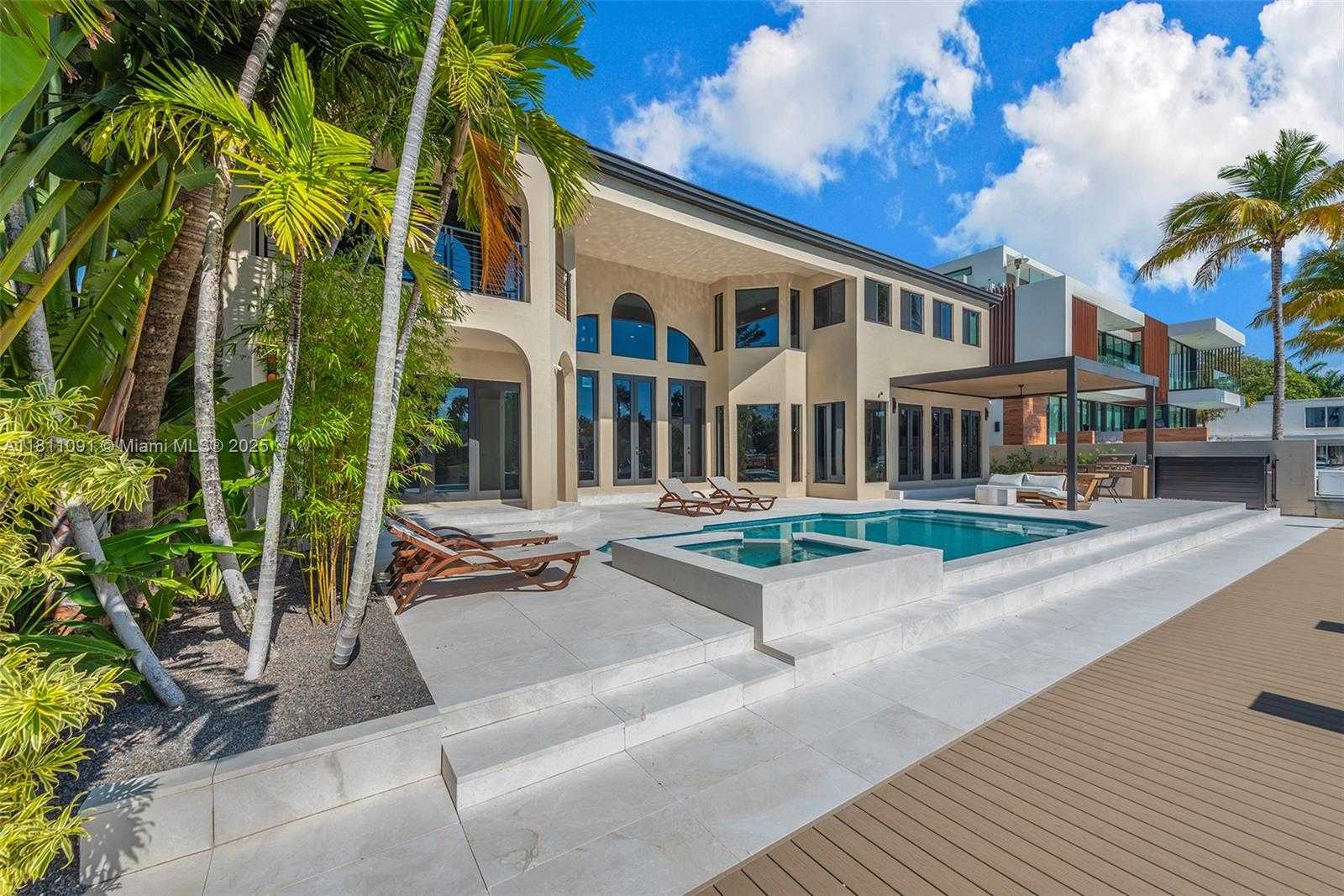 Small Image of 324 COCONUT ISLE DR, Fort Lauderdale Number 58