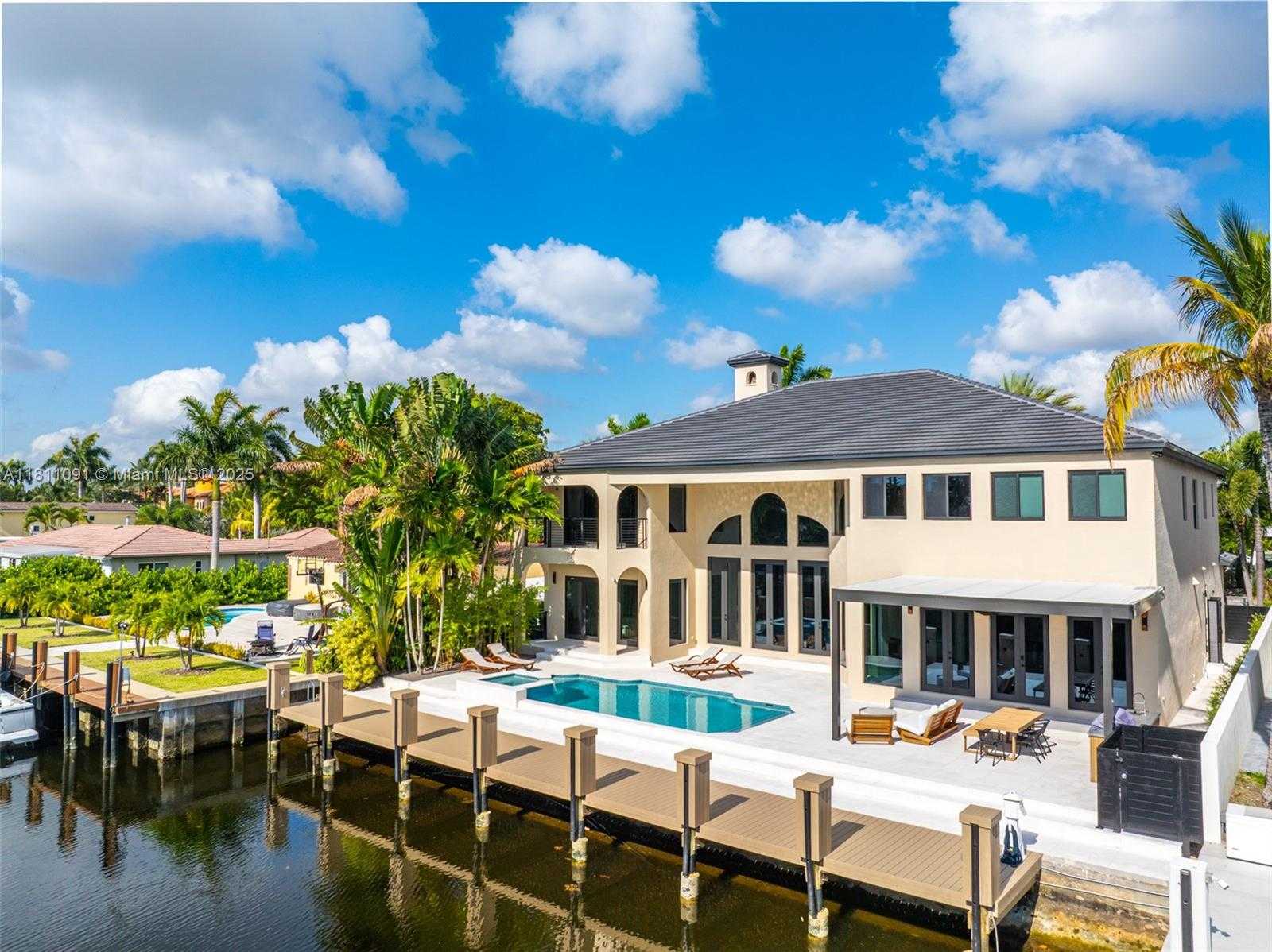 Small Image of 324 COCONUT ISLE DR, Fort Lauderdale Number 60
