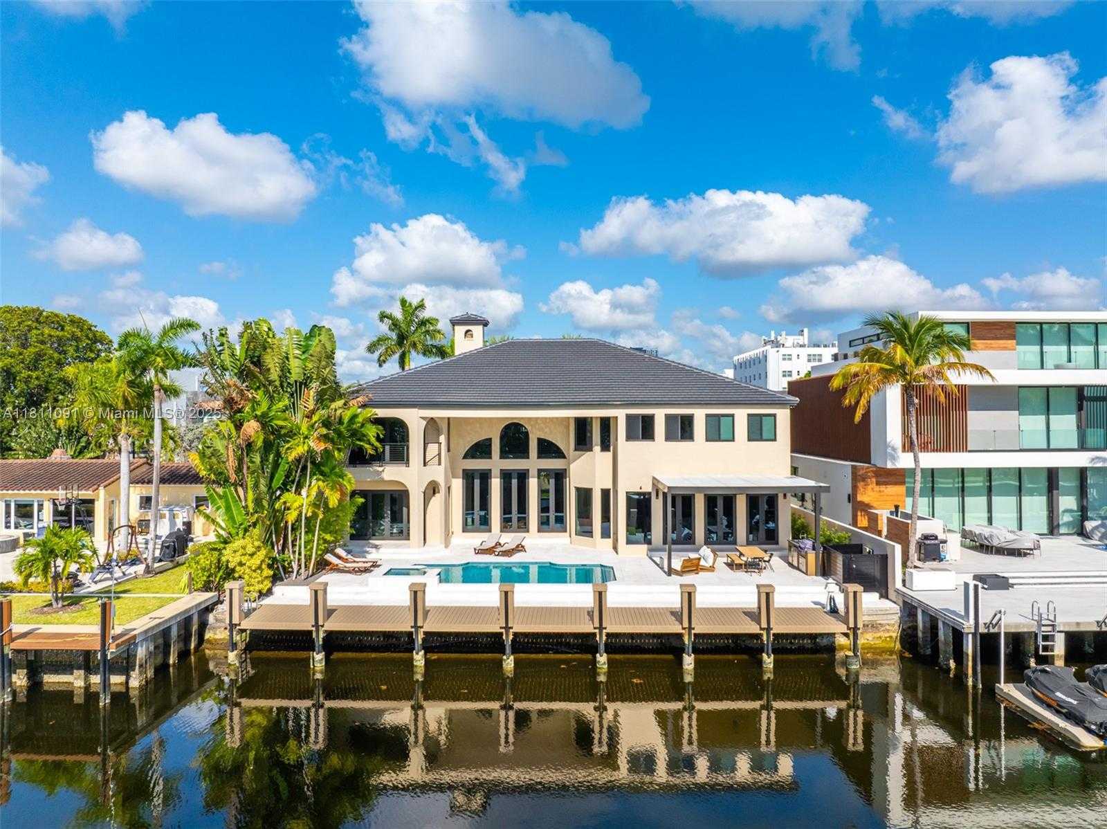 Small Image of 324 COCONUT ISLE DR, Fort Lauderdale Number 62