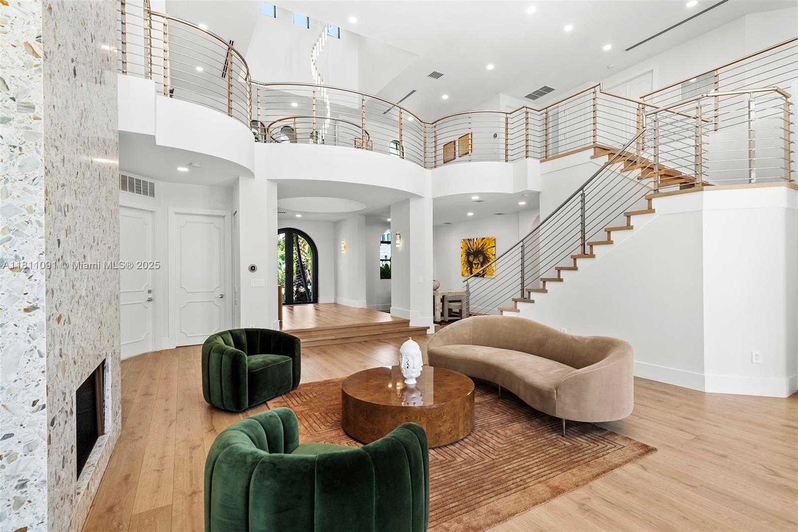 Small Image of 324 COCONUT ISLE DR, Fort Lauderdale Number 8