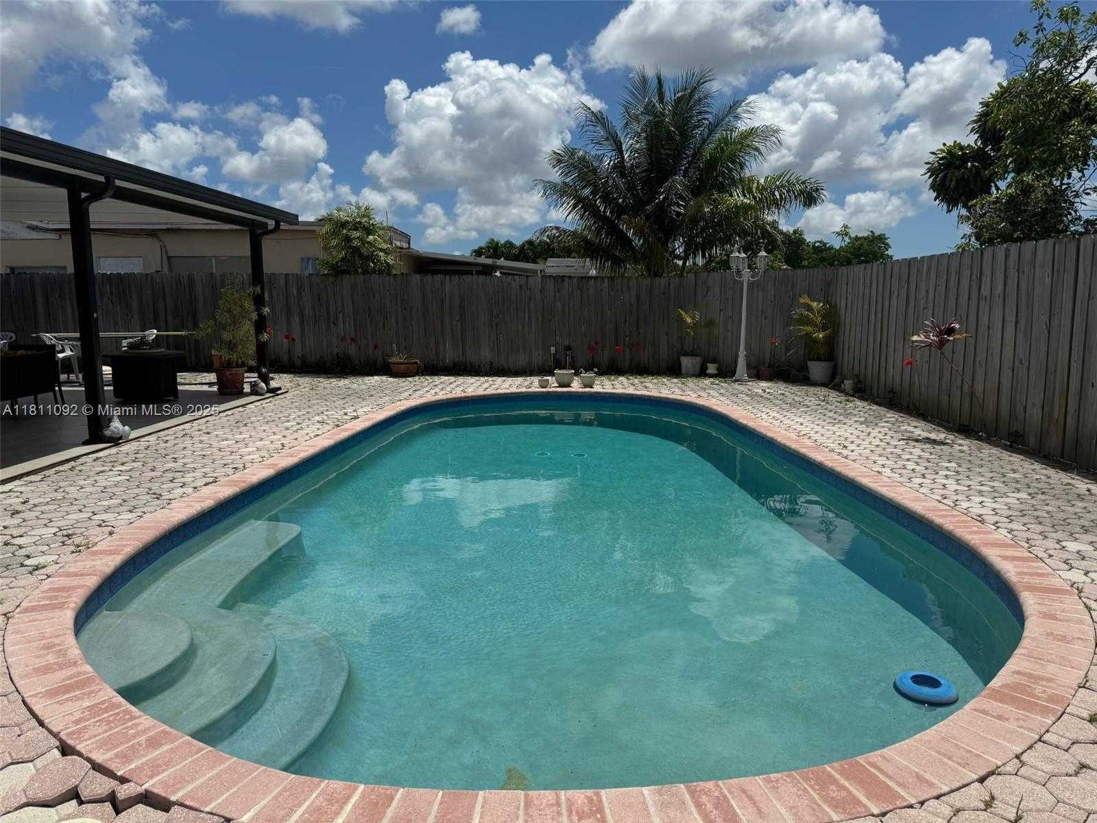 Small Image of 5010 NORTH WEST 190TH ST, Miami Gardens Number 10