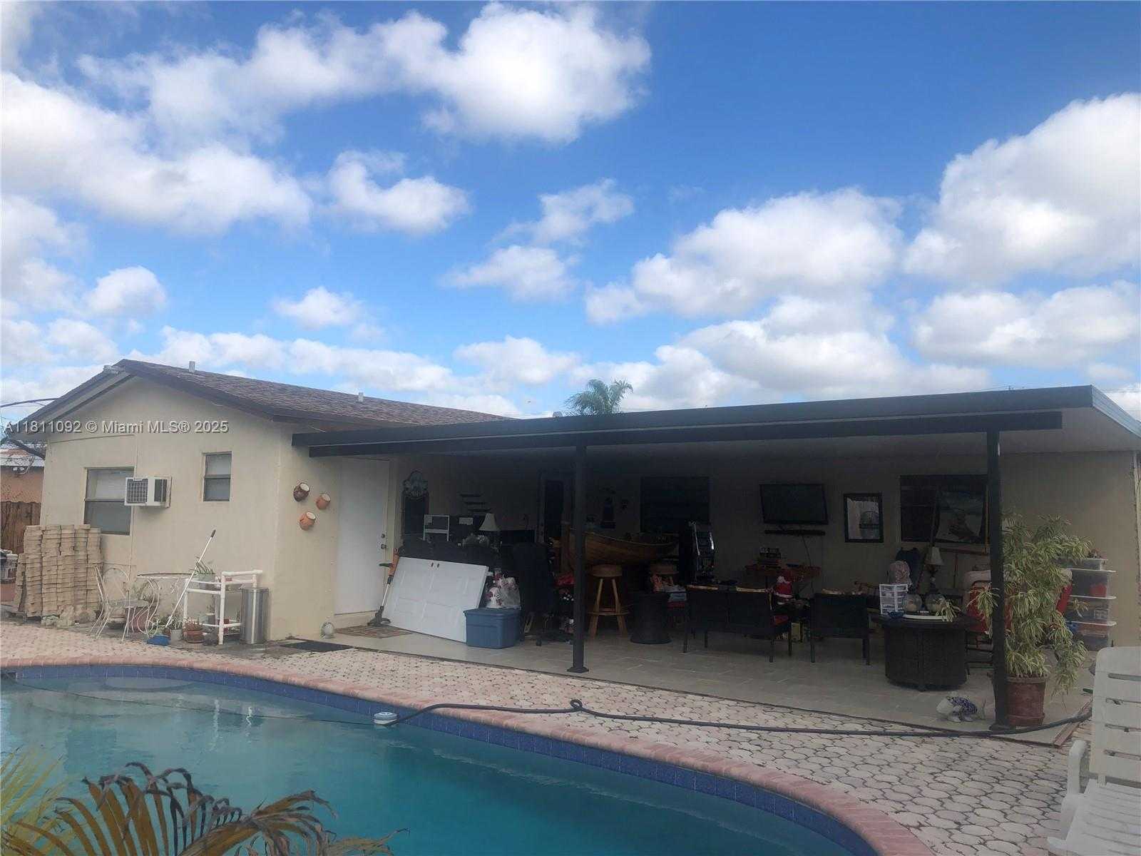 Small Image of 5010 NORTH WEST 190TH ST, Miami Gardens Number 12