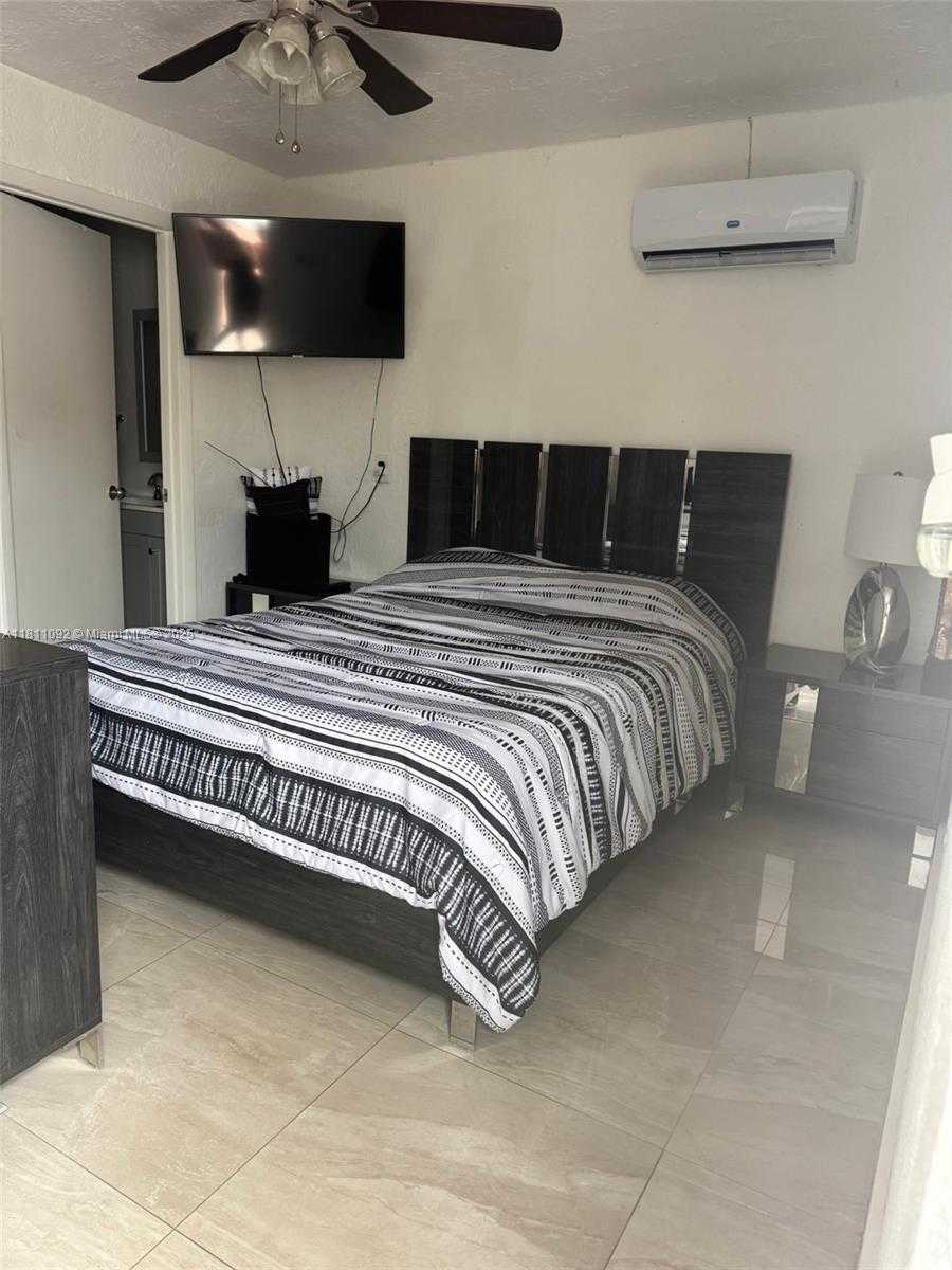 Small Image of 5010 NORTH WEST 190TH ST, Miami Gardens Number 6