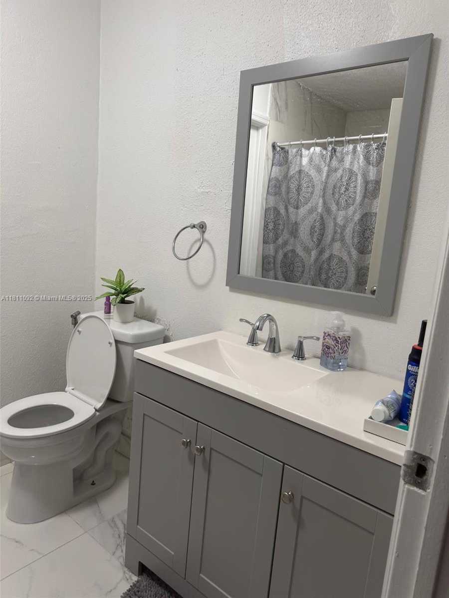 Small Image of 5010 NORTH WEST 190TH ST, Miami Gardens Number 7