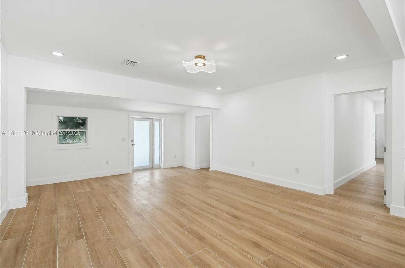 Small Image of 2001 SOUTH WEST 23RD AVE, Fort Lauderdale Number 13