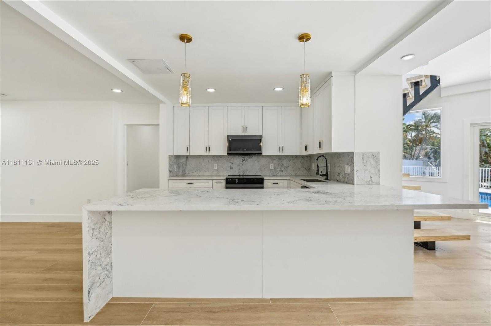 Small Image of 2001 SOUTH WEST 23RD AVE, Fort Lauderdale Number 16