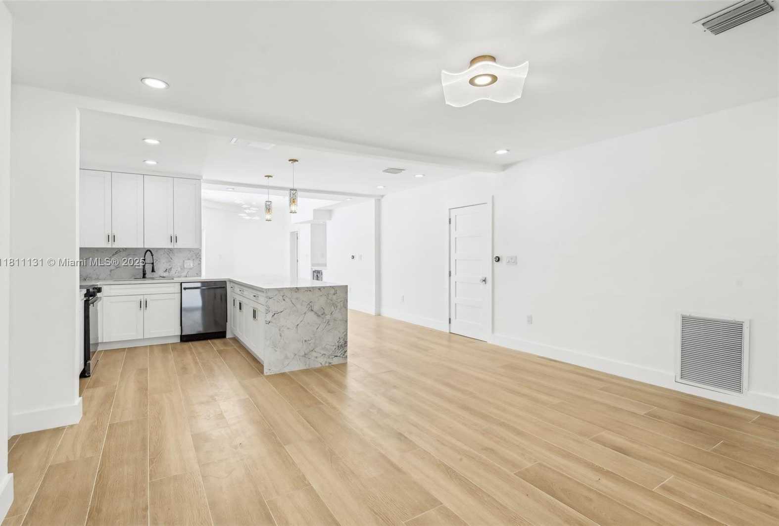 Small Image of 2001 SOUTH WEST 23RD AVE, Fort Lauderdale Number 20