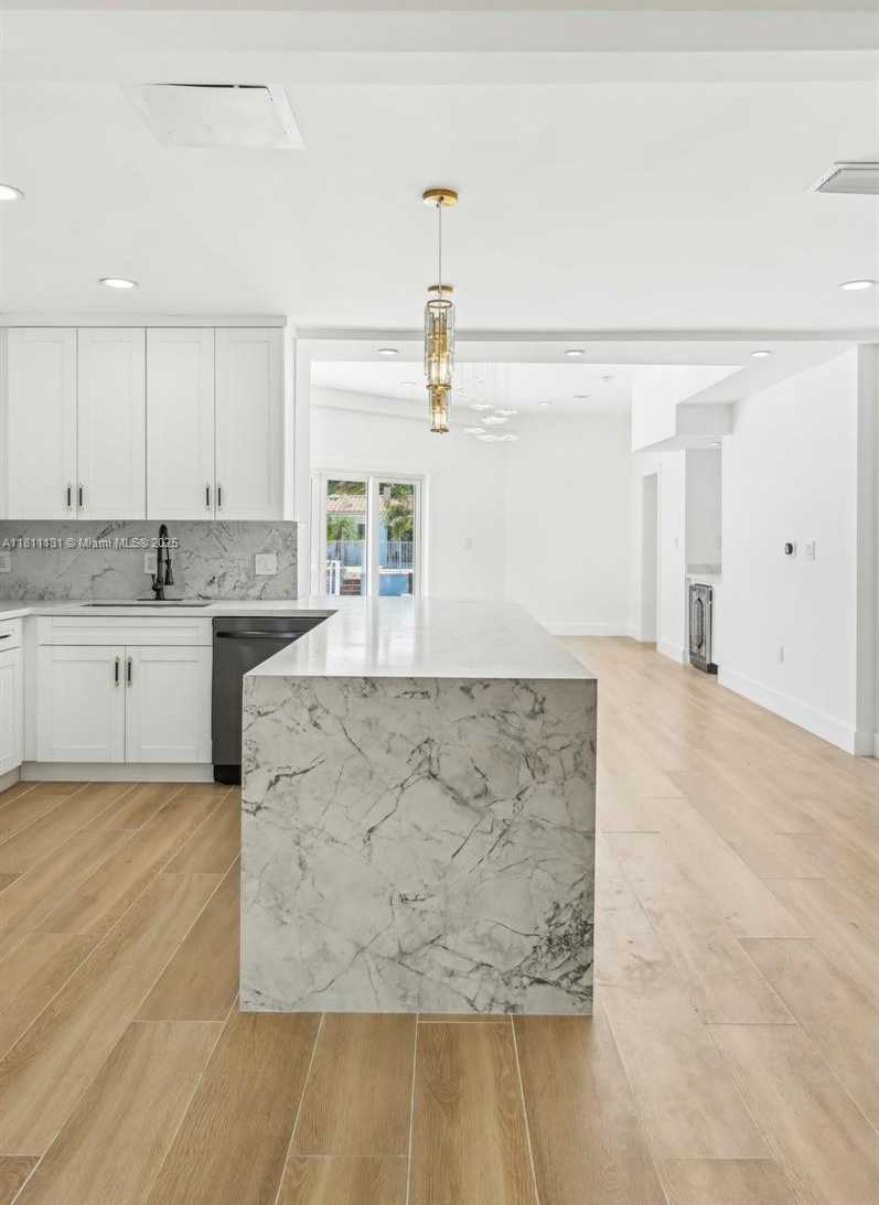 Small Image of 2001 SOUTH WEST 23RD AVE, Fort Lauderdale Number 23
