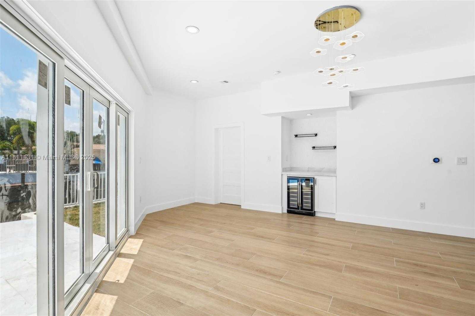 Small Image of 2001 SOUTH WEST 23RD AVE, Fort Lauderdale Number 28
