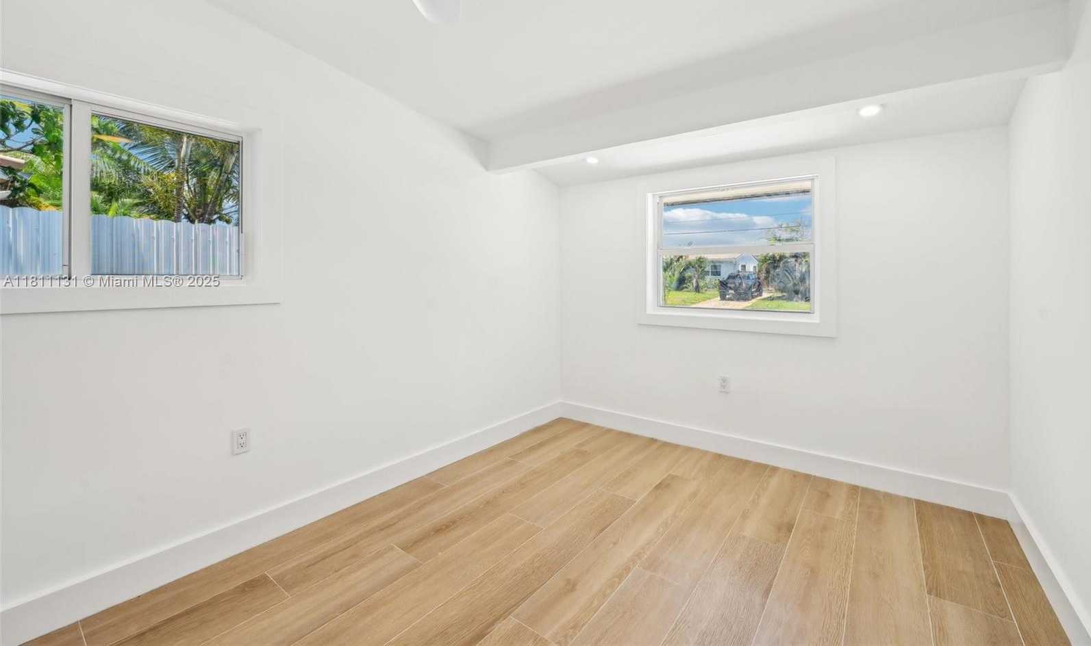 Small Image of 2001 SOUTH WEST 23RD AVE, Fort Lauderdale Number 38