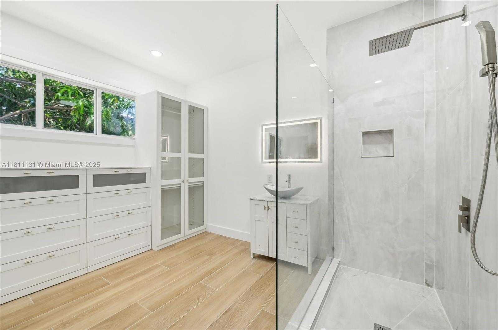 Small Image of 2001 SOUTH WEST 23RD AVE, Fort Lauderdale Number 48