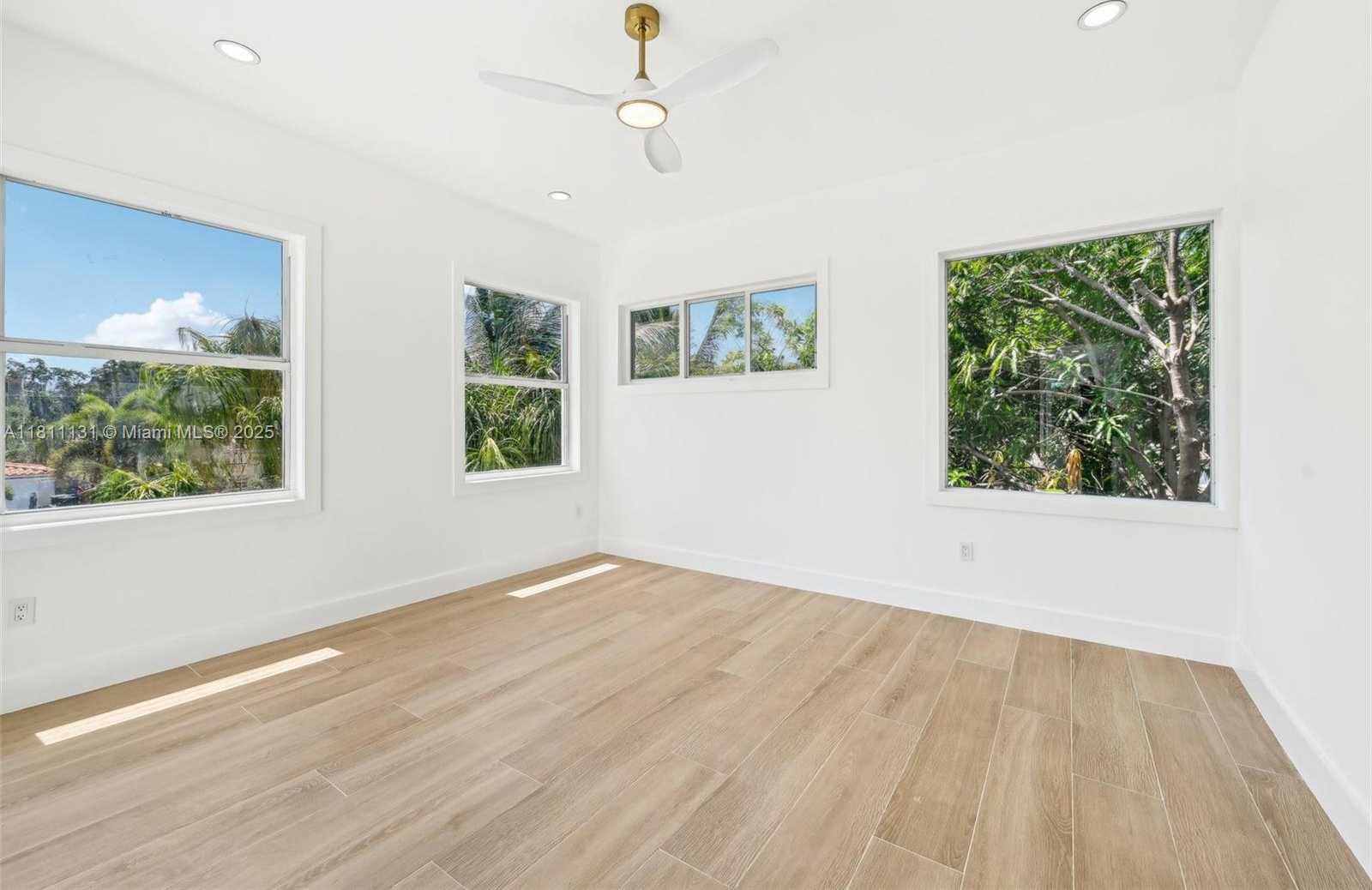Small Image of 2001 SOUTH WEST 23RD AVE, Fort Lauderdale Number 58