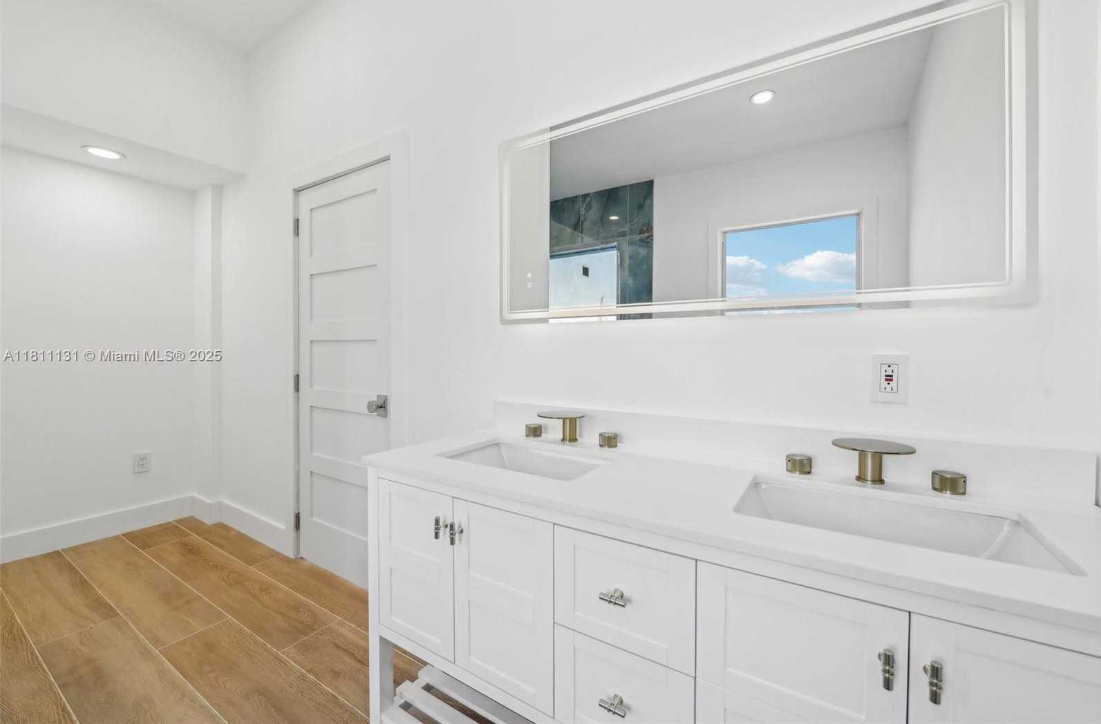 Small Image of 2001 SOUTH WEST 23RD AVE, Fort Lauderdale Number 65