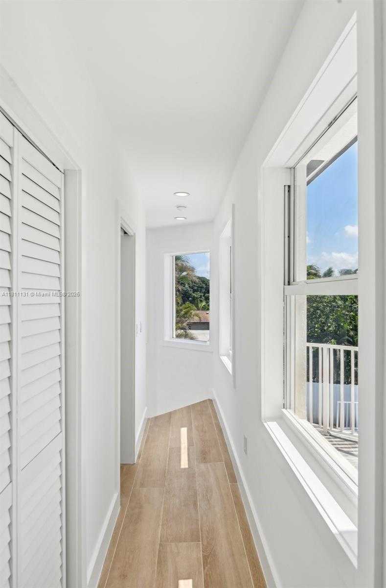 Small Image of 2001 SOUTH WEST 23RD AVE, Fort Lauderdale Number 67