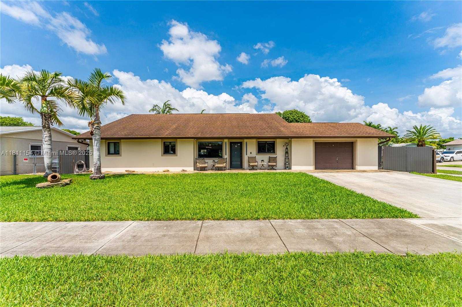 Small Image of 1760 NORTH WEST 12TH AVE, Homestead Number 3