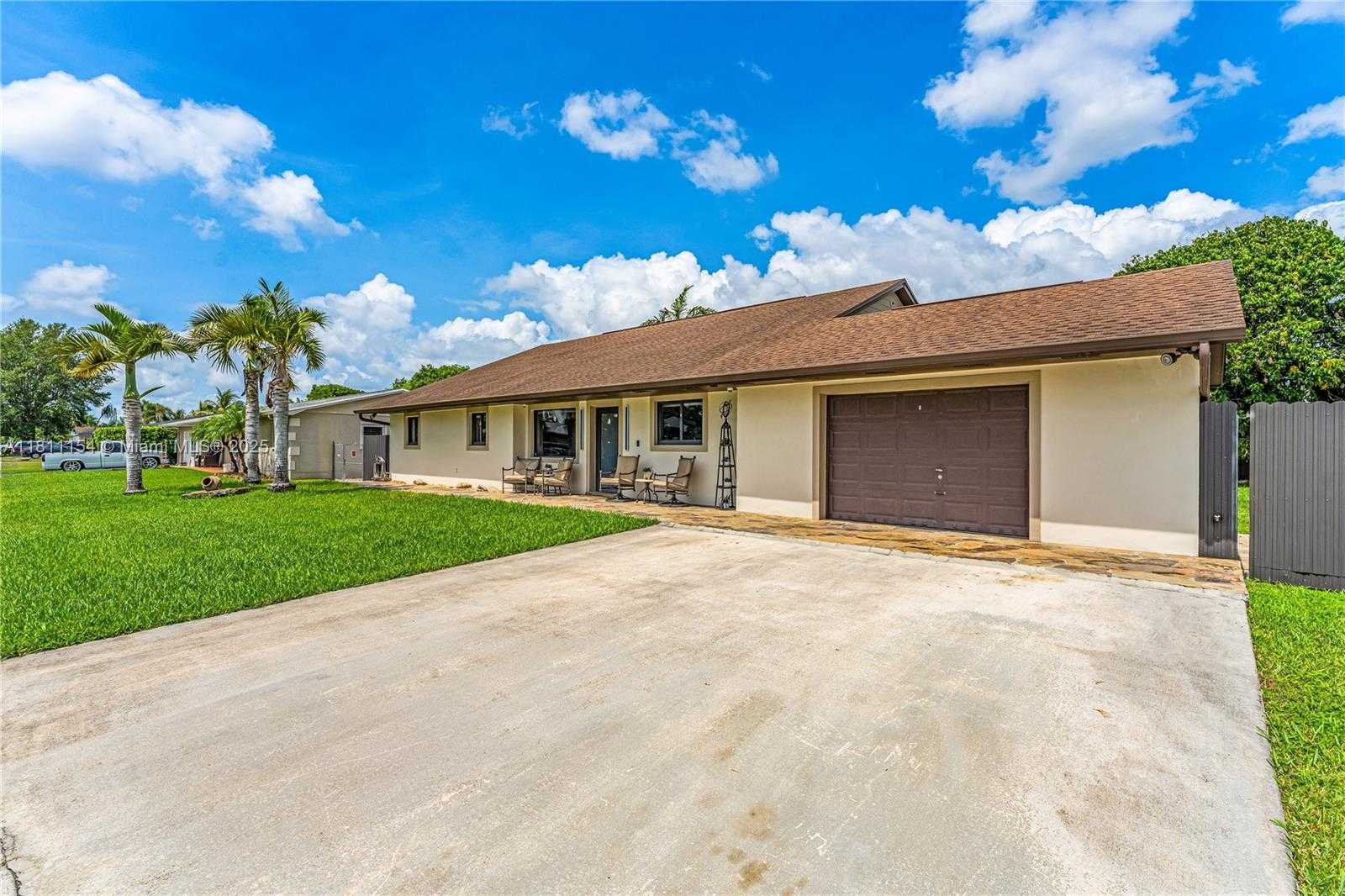 Small Image of 1760 NORTH WEST 12TH AVE, Homestead Number 4