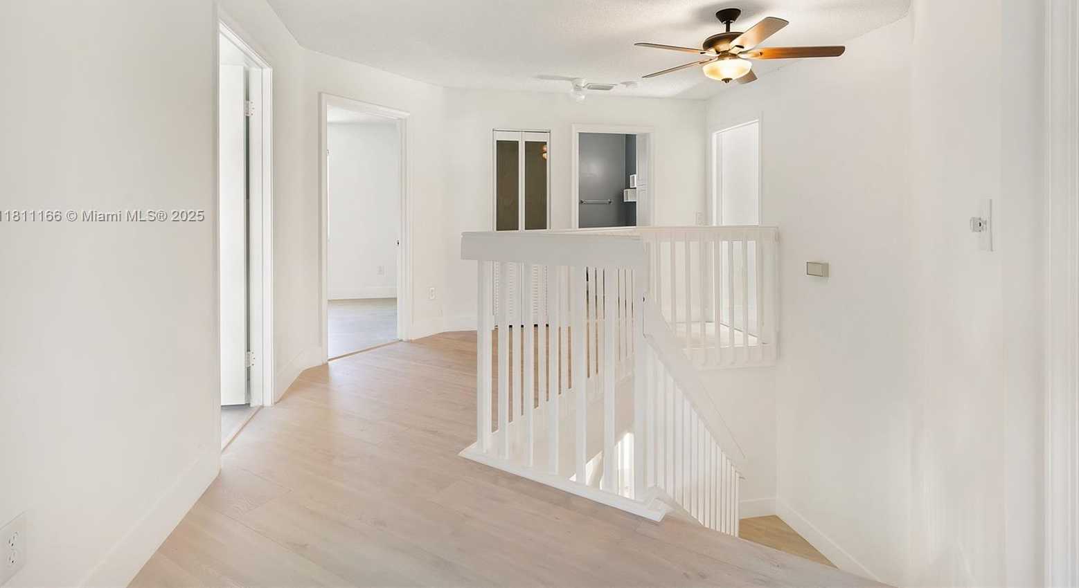 Small Image of 22300 SANDS POINT DR, Boca Raton Number 14