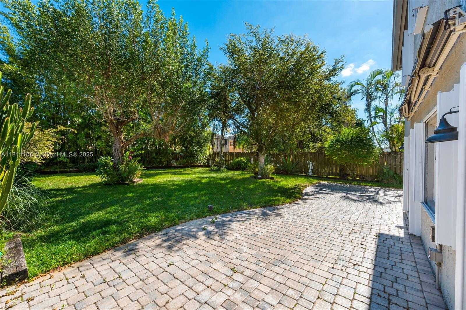 Small Image of 22300 SANDS POINT DR, Boca Raton Number 16