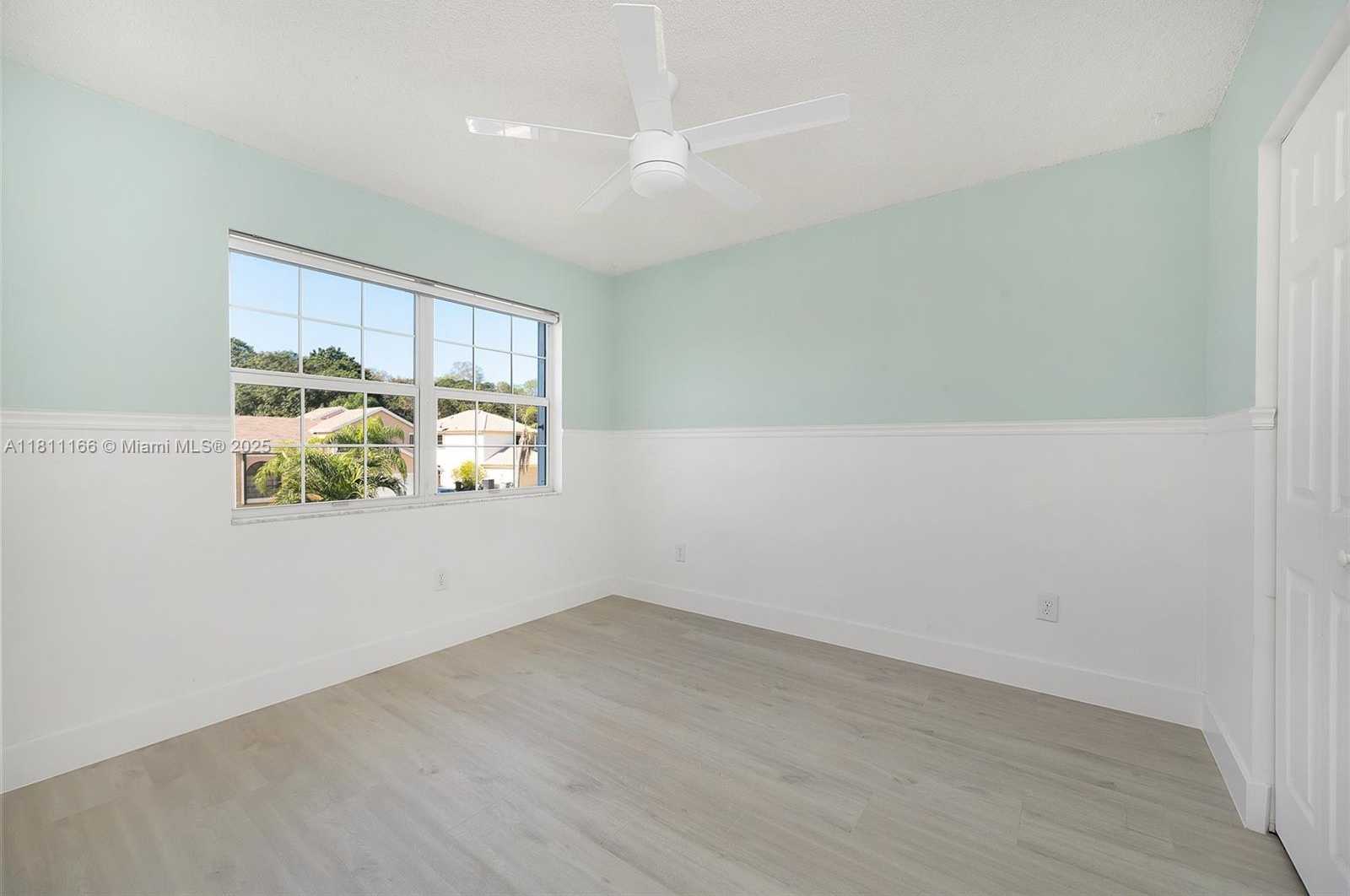 Small Image of 22300 SANDS POINT DR, Boca Raton Number 9
