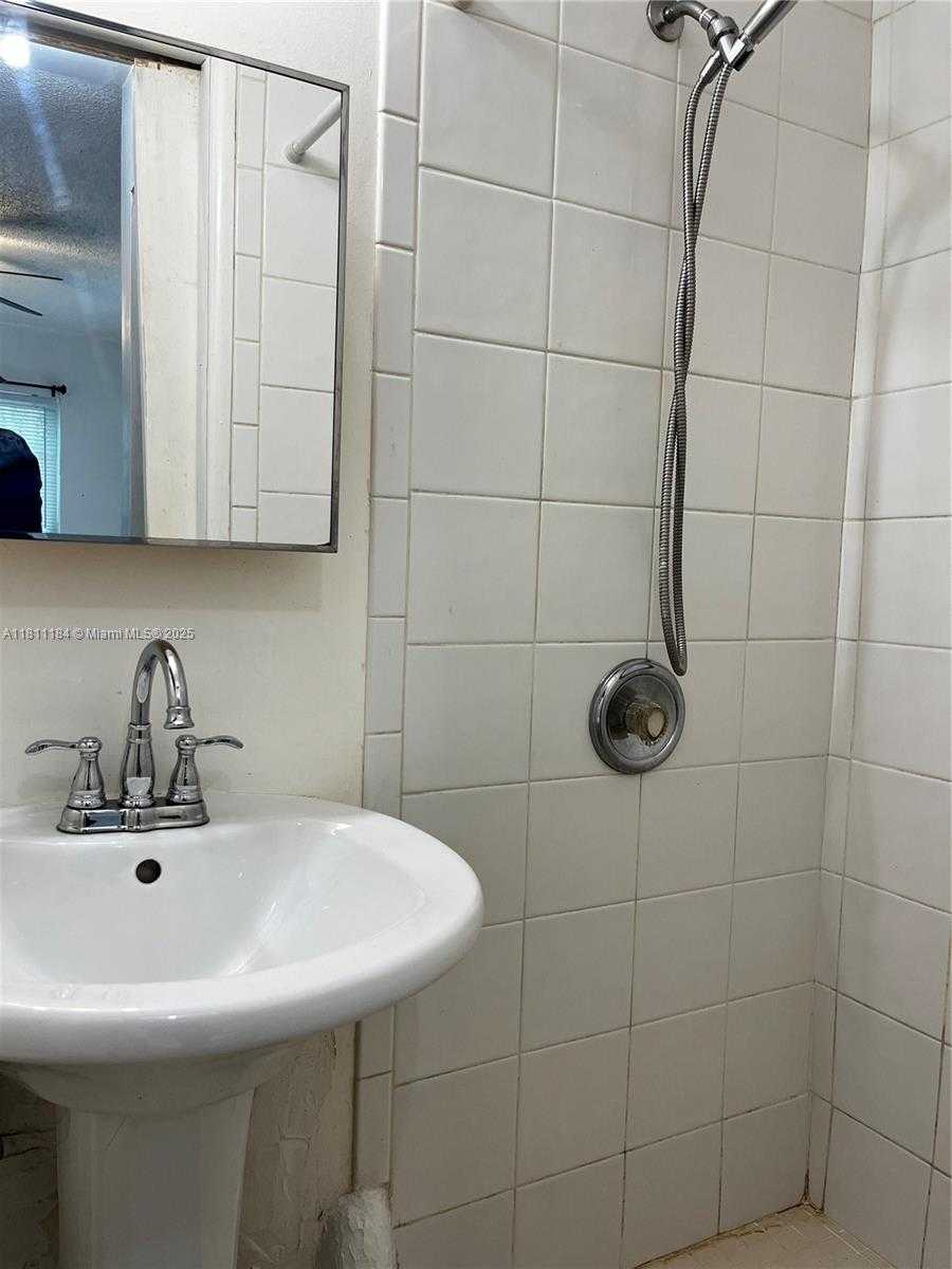 Small Image of 2286 SOUTH WEST 62ND TER, Miramar Number 25