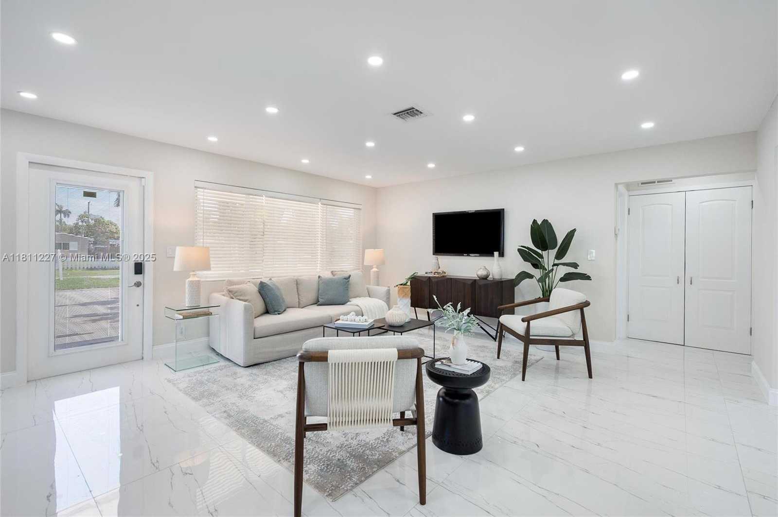 Small Image of 1510 COOLIDGE ST, Hollywood Number 10