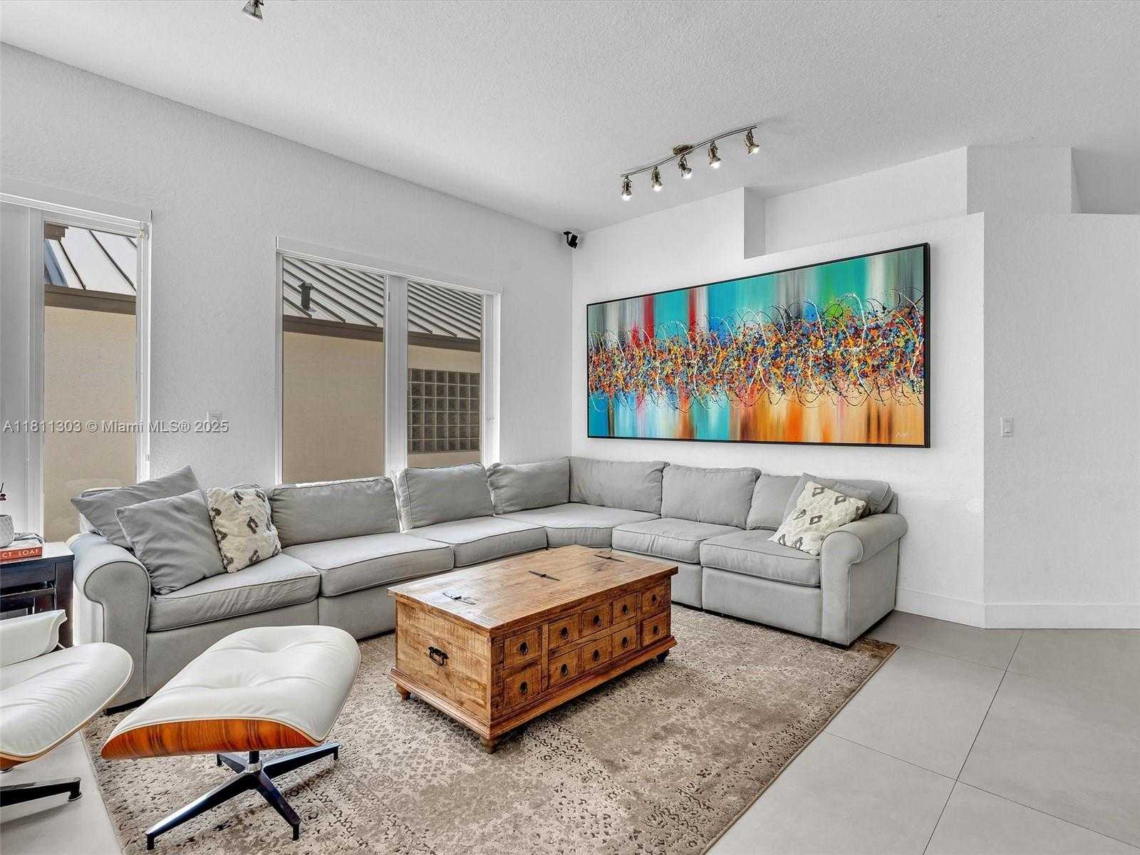 Small Image of 13381 SOUTH WEST 151ST TER, Miami Number 17