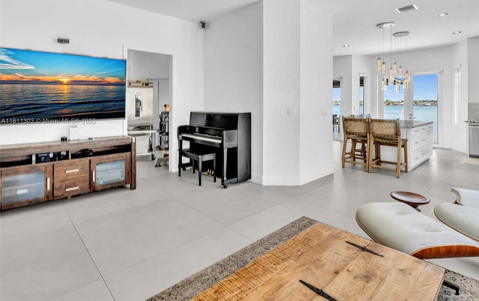 Small Image of 13381 SOUTH WEST 151ST TER, Miami Number 18