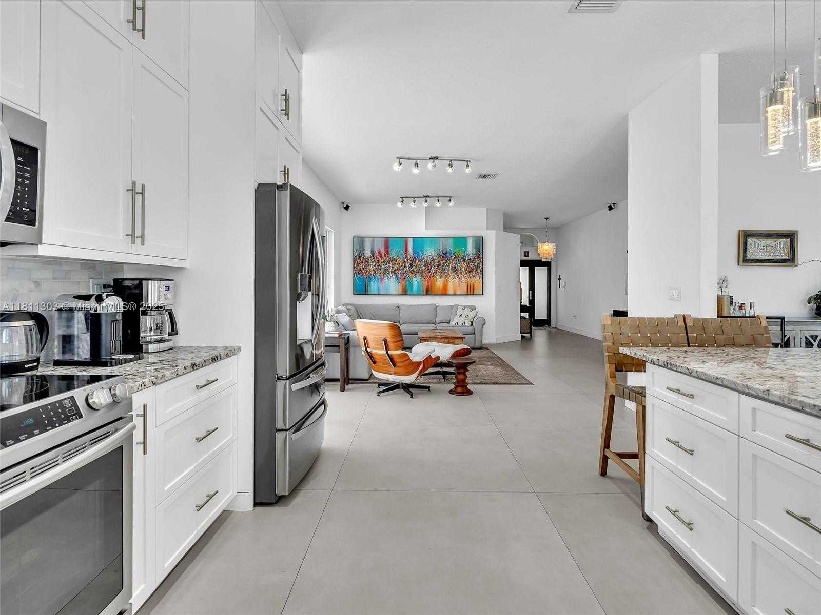 Small Image of 13381 SOUTH WEST 151ST TER, Miami Number 29