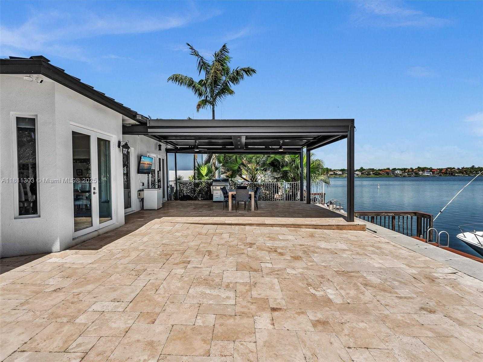 Small Image of 13381 SOUTH WEST 151ST TER, Miami Number 36
