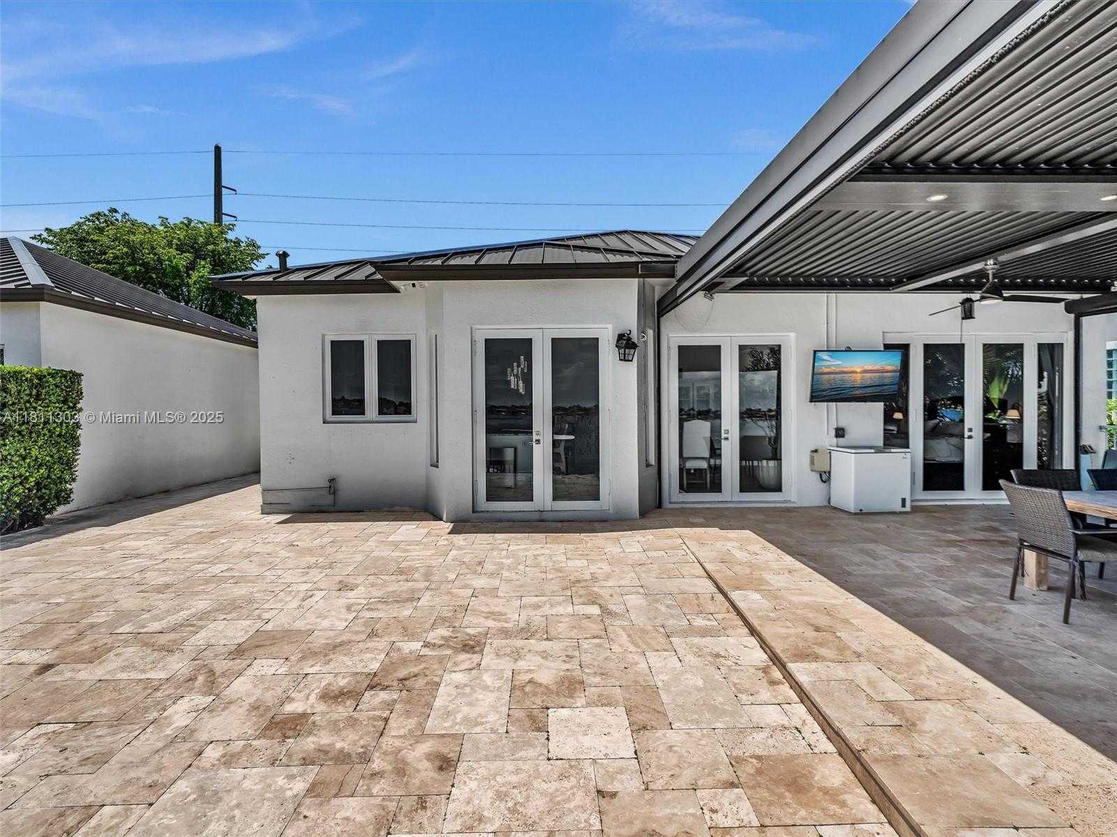 Small Image of 13381 SOUTH WEST 151ST TER, Miami Number 38