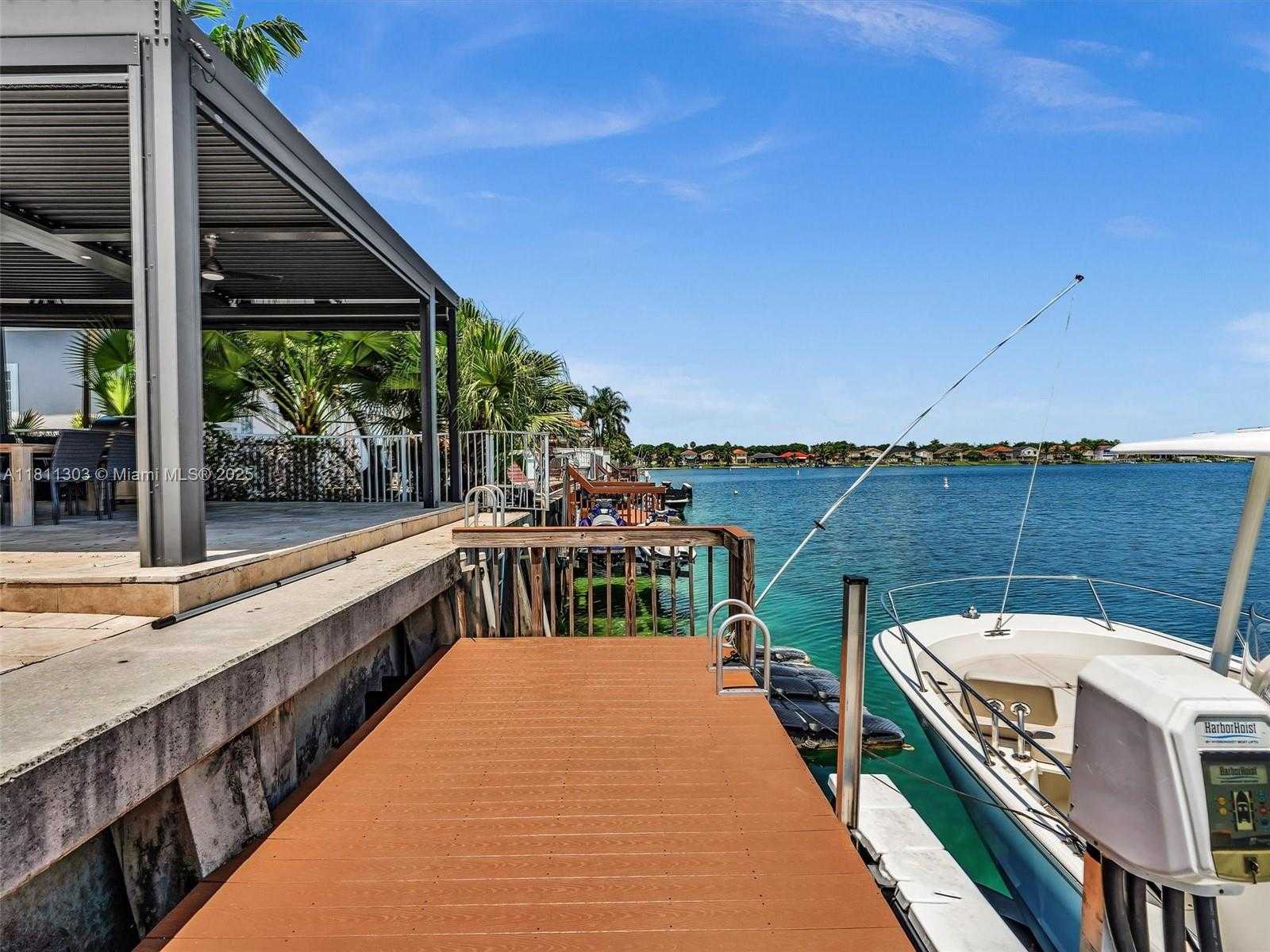 Small Image of 13381 SOUTH WEST 151ST TER, Miami Number 44