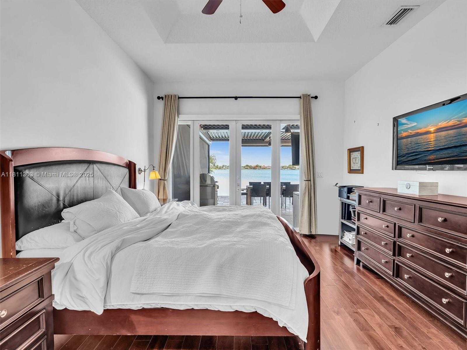Small Image of 13381 SOUTH WEST 151ST TER, Miami Number 53