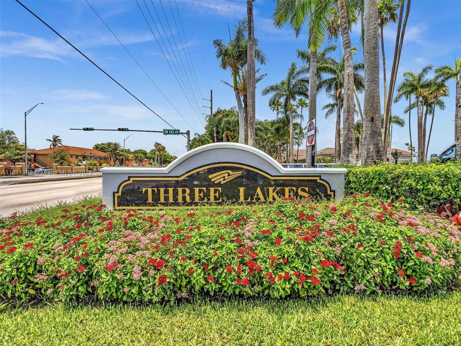 Small Image of 13381 SOUTH WEST 151ST TER, Miami Number 68