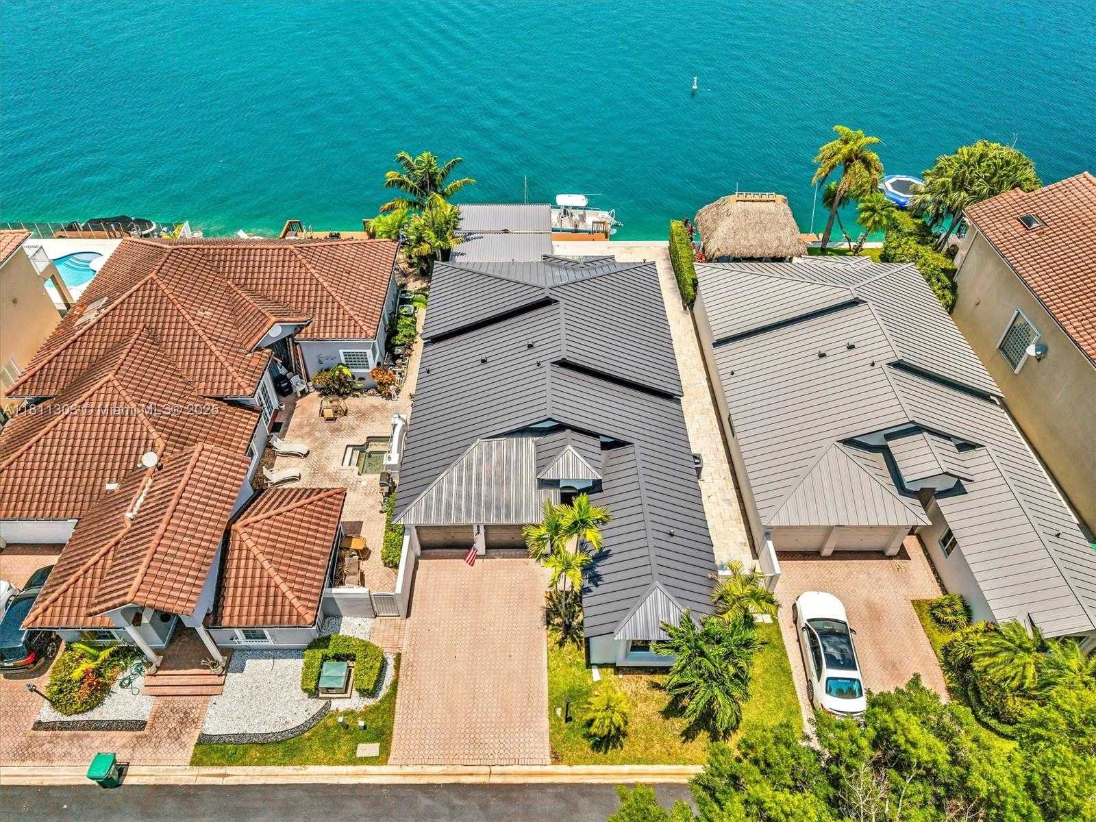 Small Image of 13381 SOUTH WEST 151ST TER, Miami Number 78