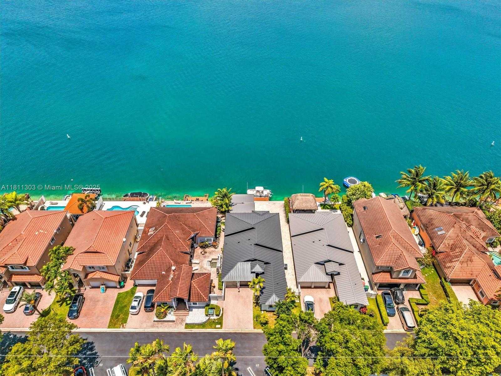 Small Image of 13381 SOUTH WEST 151ST TER, Miami Number 79