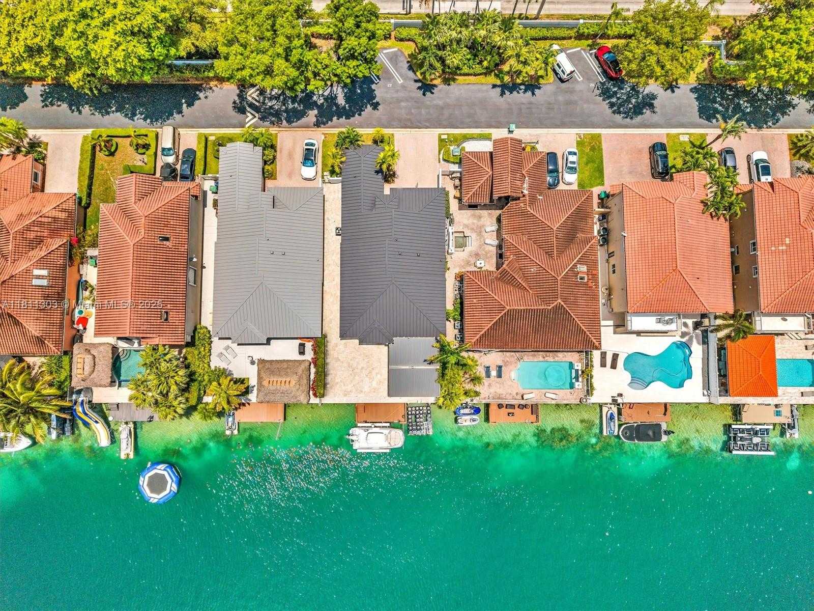 Small Image of 13381 SOUTH WEST 151ST TER, Miami Number 80