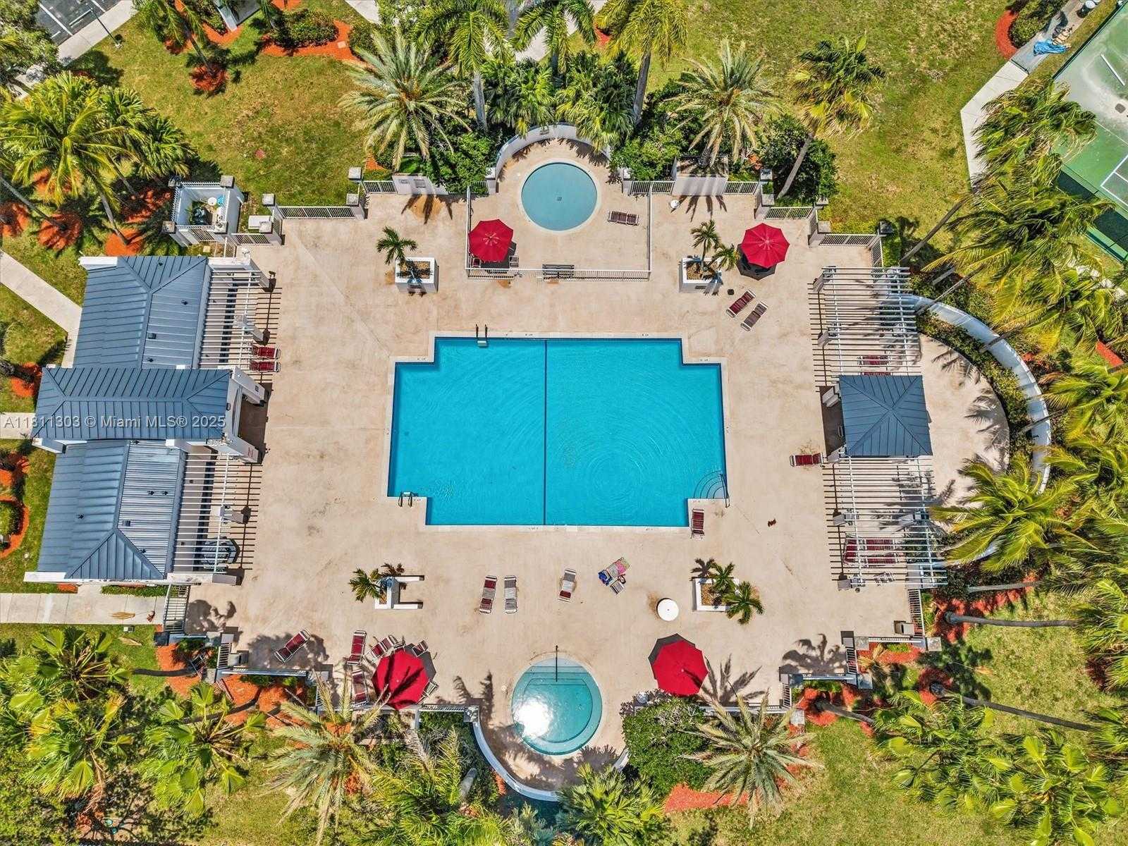 Small Image of 13381 SOUTH WEST 151ST TER, Miami Number 86