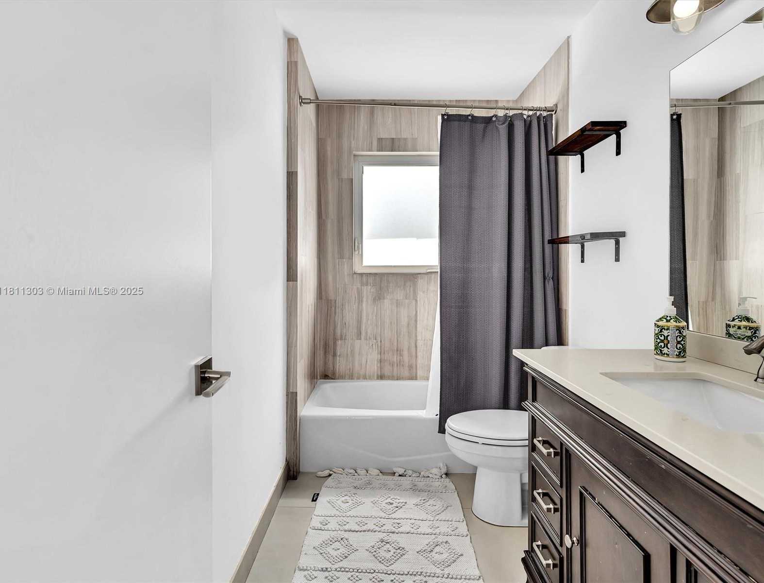 Small Image of 13381 SOUTH WEST 151ST TER, Miami Number 9